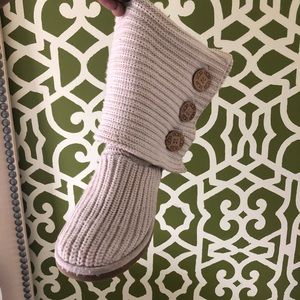 Knit, cream UGG boots